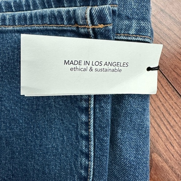 NWT LE JEAN Isla Mid Rise Straight Leg Jean - Picture 9 of 9